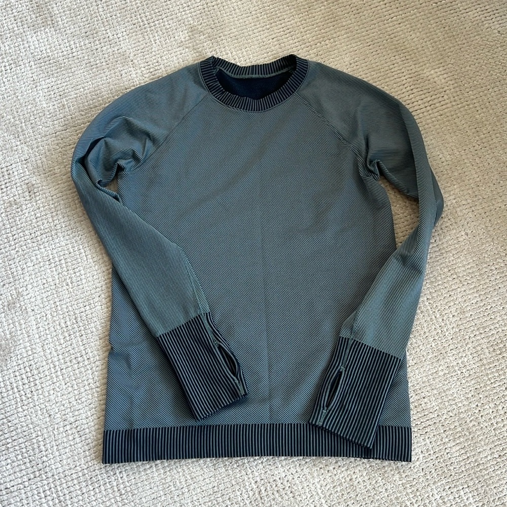 Lululemon Rest Less Pullover, size 8, silver sage